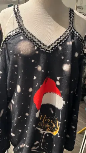 Pull de Noël épaules dénudées champagne 