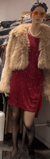 Robe fêtes paillettes avec ou sans ceinture. TU36/42