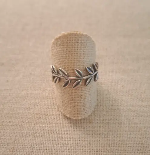 Bague Pandora " Feuille ". Taille 56.